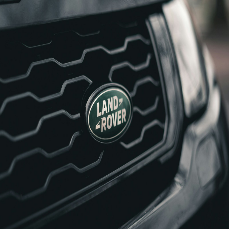 Jaguar Land Rover reporta que el ciberataque ha afectado severamente la producción.
