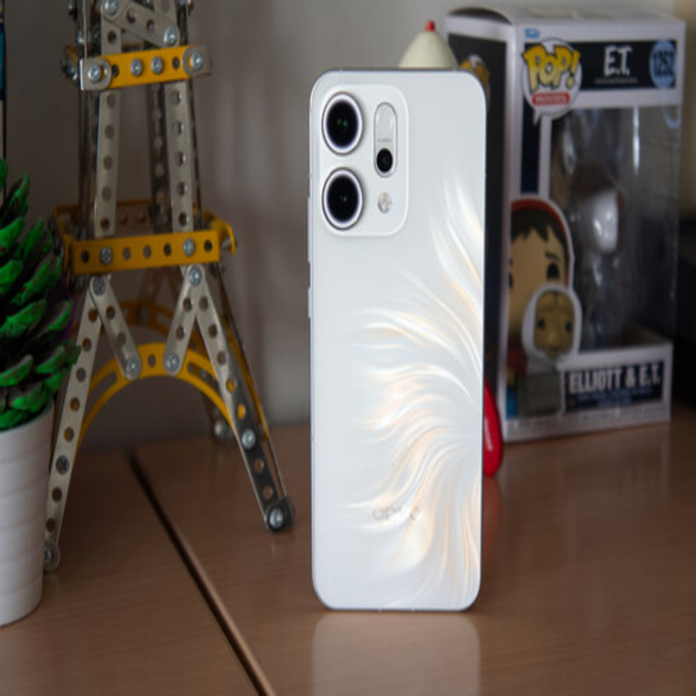 Análisis del Oppo Reno14 5G: un smartphone de carácter social que combina una autonomía excepcional con un sistema triple de cámara diseñado para entornos festivos.