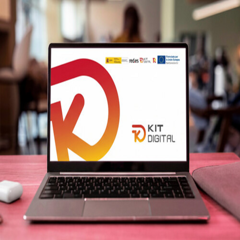 El Kit Digital se presenta como una iniciativa para la digitalización de PYMES y autónomos, incluyendo la provisión de un MacBook Air, aunque sujeto a una serie de condiciones detalladas en sus términos.