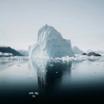 El iceberg más grande del mundo se aproximaba a su cuarto decenio de existencia, una longevidad que la comunidad científica consideraba inusualmente prolongada.