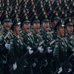 China presentó al mundo nueve sistemas de armamento avanzado durante su desfile militar.