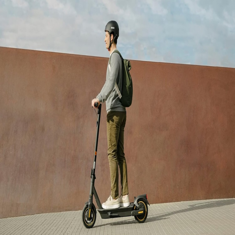 Segway desafía a Xiaomi con una reducción de precio en un modelo de alto rendimiento y autonomía.