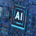 OpenAI proyecta el lanzamiento de su primer circuito integrado de inteligencia artificial para el año 2026.