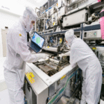 La alianza entre ASML y Mistral revela el plan de contingencia europeo: ante la imposibilidad de fabricar semiconductores, se priorizará el control sobre los procesos de fabricación.