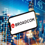 La estrategia de Broadcom con VMware reporta beneficios financieros, aunque la recepción entre clientes es menos favorable que en Wall Street.