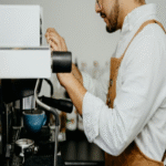 El salario medio ofrecido ha registrado un incremento del 2%, siendo la competencia lingüística, la experiencia laboral y la formación académica superior los factores clave para su duplicación.