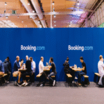 Los agentes de IA no solo serán capaces de planificar sus vacaciones de extremo a extremo, sino que también representan la mayor amenaza disruptiva para plataformas establecidas como Booking y empresas afines.