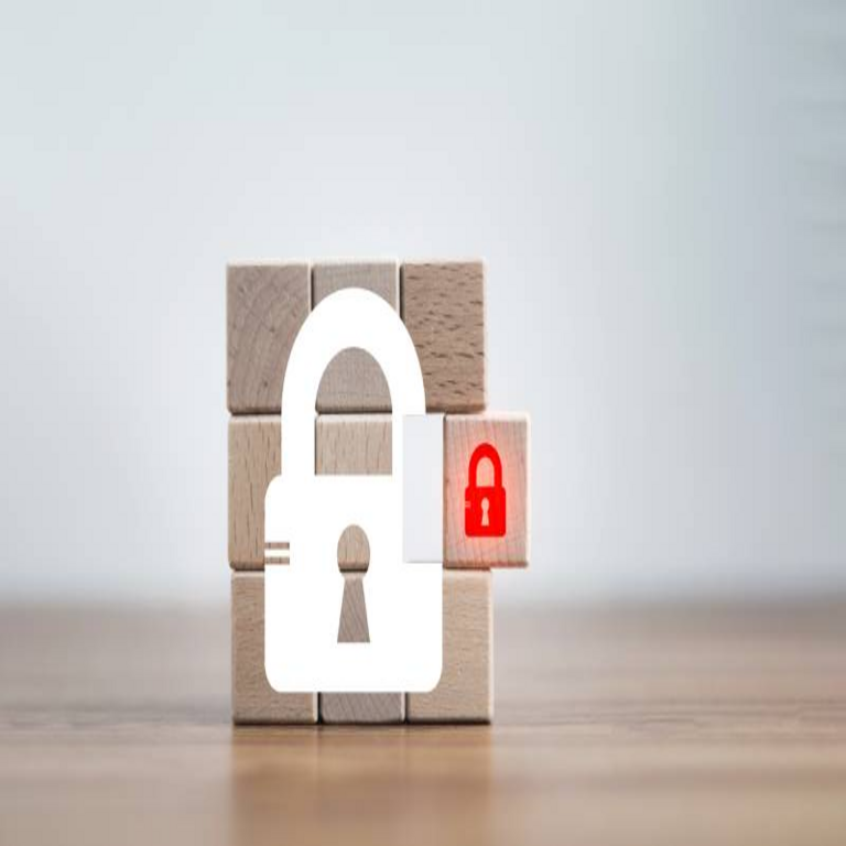 Más de la mitad de los activos expuestos a internet carecen de firewall de aplicaciones web.