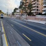 El nuevo asfalto que transformará la infraestructura vial: mayor resistencia a las fisuras y fabricado con polímeros de bolsas plásticas recicladas.