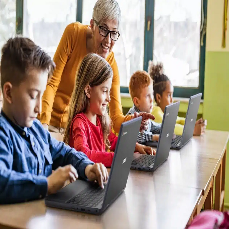 9 equipos portátiles recomendados para el regreso a las actividades académicas.