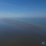 El descenso del nivel del mar Caspio ha dado lugar a la emergencia de una nueva isla, la cual aún no se encuentra disponible para su visita o estudio in situ.