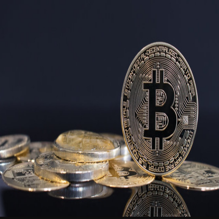 La cantidad de bitcoins en exchanges alcanza su nivel mínimo en siete años.