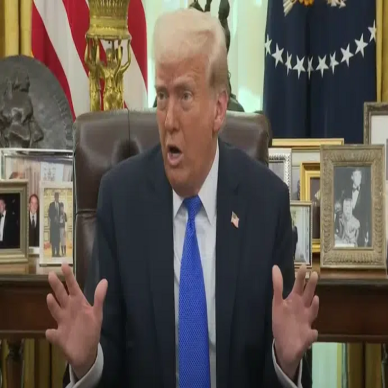 Trump demanda al New York Times por publicaciones que perjudicaron su memecoin.