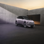 Audi ha identificado la estrategia necesaria para incrementar sus ventas en China: distanciarse de su identidad tradicional, una aproximación que está demostrando ser efectiva.