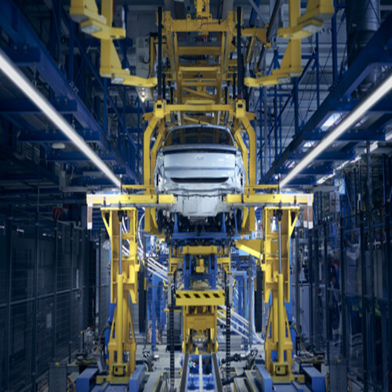 Ford contaba con 20.000 empleados en su planta de Colonia, cifra que se ha reducido a 7.600 en una década debido a la baja demanda de sus vehículos eléctricos.