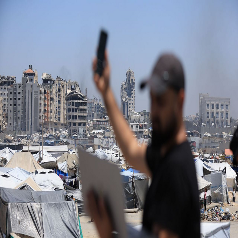 Israel procede al aislamiento comunicativo de la Franja de Gaza en el contexto de una intensificación de la ofensiva militar.
