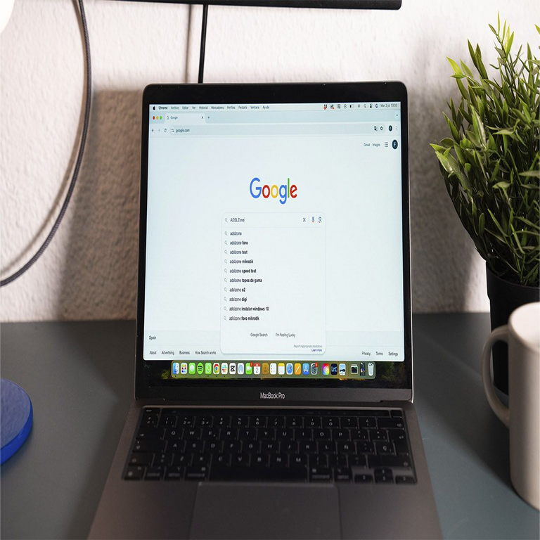 Google utilizará la totalidad de las imágenes almacenadas en Google Fotos para entrenar y optimizar su modelo de inteligencia artificial Gemini.