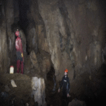 Para evaluar el impacto del cambio climático en los Pirineos, el enfoque principal no debe ser la temperatura o la nieve, sino el estudio de las cuevas.