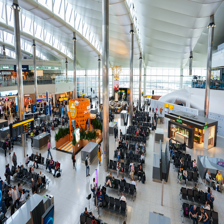 Interrupciones en aeropuertos de Europa provocadas por un ataque de ransomware.