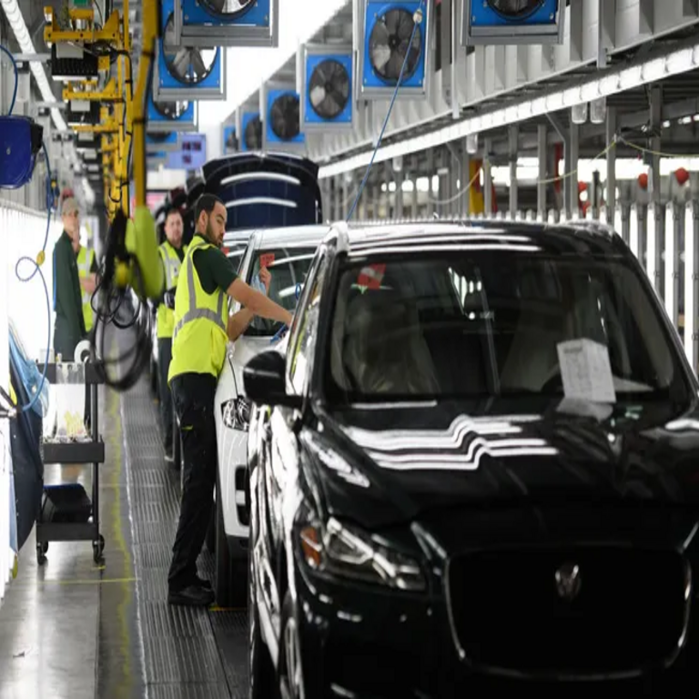Jaguar Land Rover extenderá la suspensión de producción hasta octubre como consecuencia de un ciberataque.