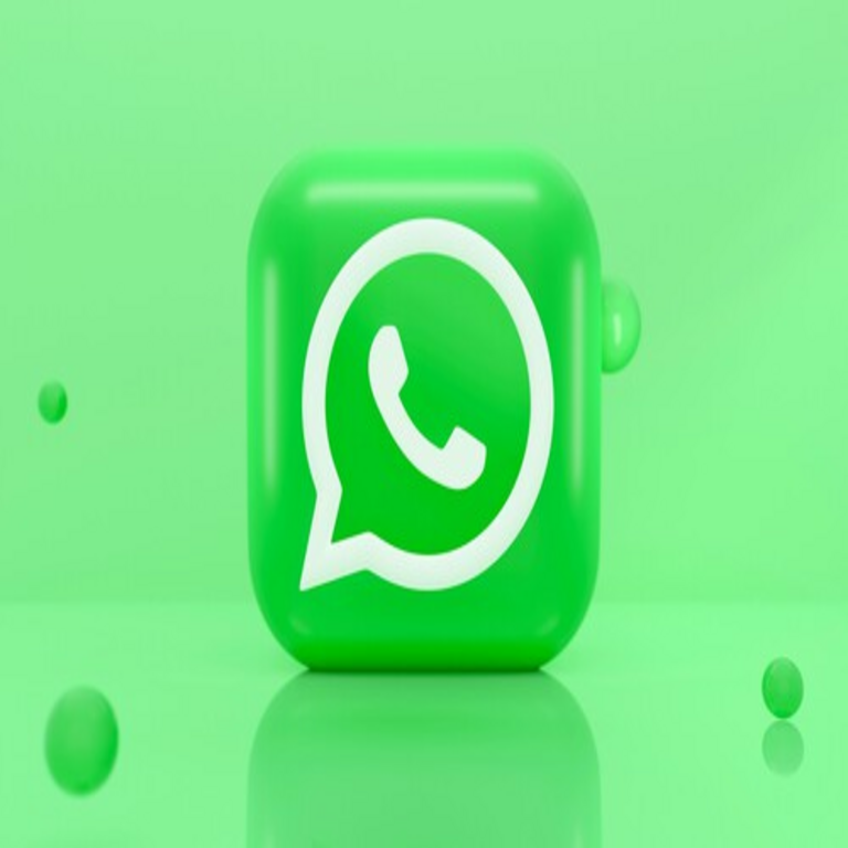 WhatsApp enfrenta la barrera más universal de la comunicación: el idioma, integrando traducción directamente en sus chats.