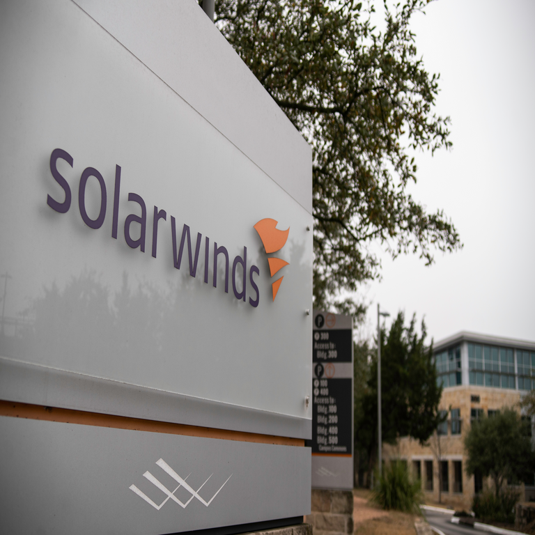 SolarWinds implementa nuevamente correcciones para una vulnerabilidad activamente explotada en Web Help Desk, tras evadirse el parche anterior.