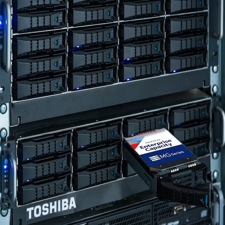 Los discos duros conservan su relevancia principal en la era de la inteligencia artificial y la computación en la nube.