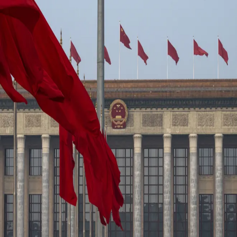 Grupos vinculados a China utilizan malware sigiloso para comprometer a proveedores de software y sustraer datos de seguridad nacional e información comercial.