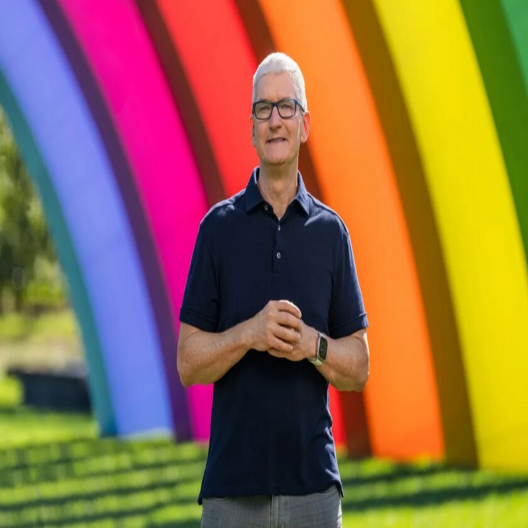 Llegó un momento en que consideré que mi actitud era egoísta: las razones que motivaron a Tim Cook a hacer pública su homosexualidad.