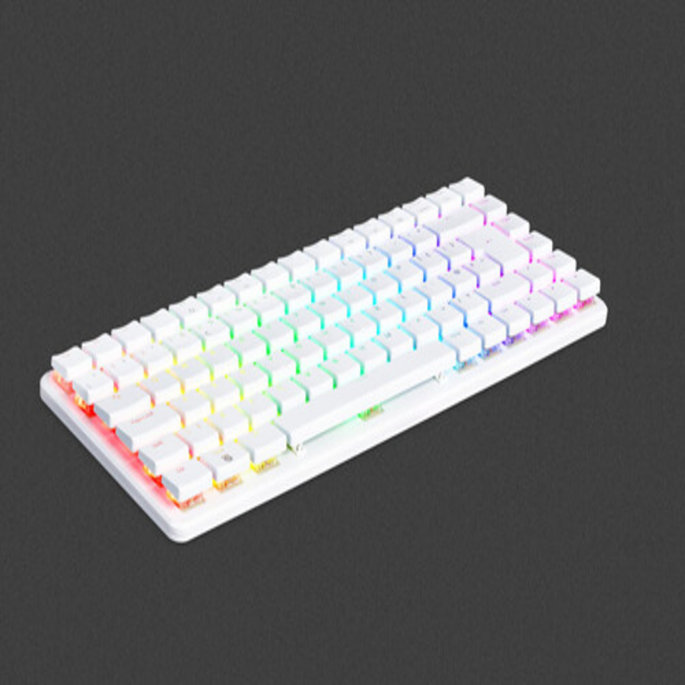 La integración de una Raspberry Pi en un teclado mecánico constituye una propuesta técnica notable.