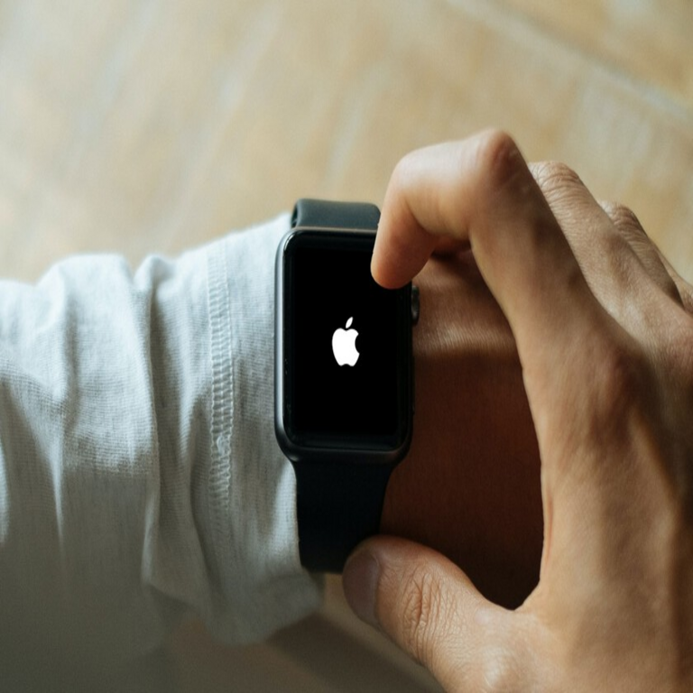 Mi Apple Watch se encuentra bloqueado en la pantalla del logotipo de Apple y no inicia el sistema. Este es el procedimiento para restaurar su funcionamiento.