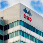 Se insta a los administradores de Cisco a aplicar parches a dispositivos con IOS e IOS XE.