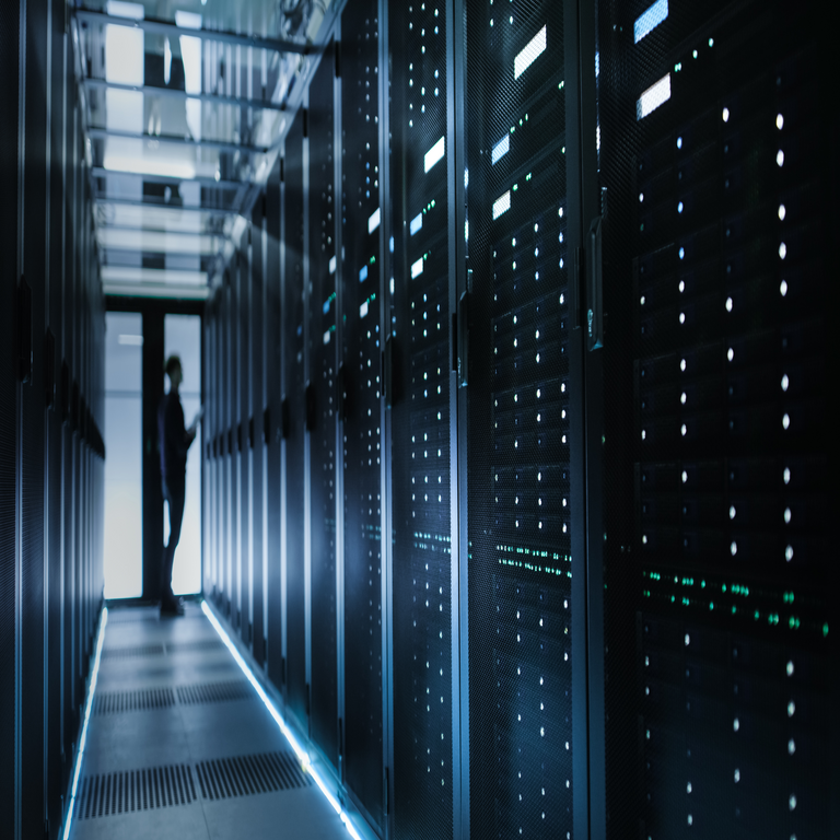 Nuevas vulnerabilidades en el BMC de Supermicro exponen servidores a ataques maliciosos dirigidos al firmware.