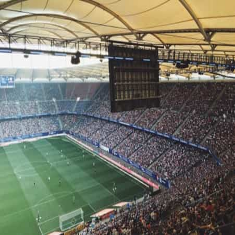 Advertencia sobre ciberestafas asociadas al Mundial de Fútbol 2026.