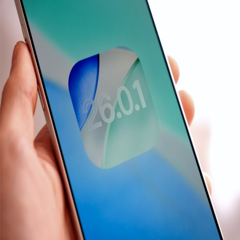 La actualización iOS 26.0.1 se presentó como una corrección de fallos técnicos, pero apenas un día más tarde hemos identificado que las modificaciones exceden lo detallado en las notas oficiales.