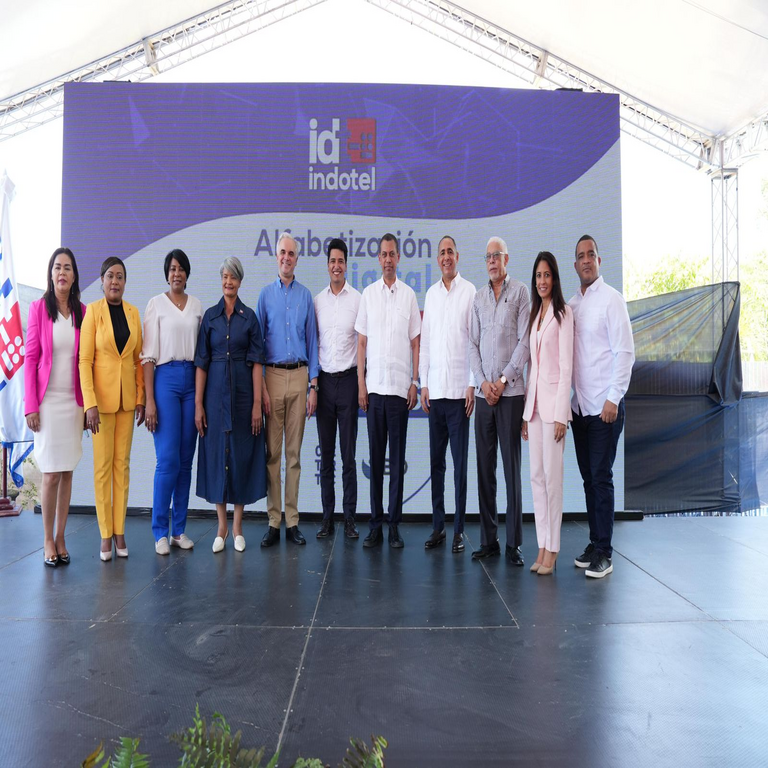 En la República Dominicana, Indotel inicia un programa de alfabetización digital dirigido a 100.000 personas.