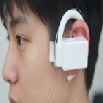 Samsung introduce un dispositivo wearable capaz de interpretar señales cerebrales, lo que genera gran expectativa en las empresas publicitarias.