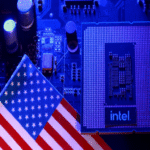 El gobierno de Trump, Nvidia y SoftBank obtienen ganancias superiores a los 12.000 millones de dólares gracias al repunte bursátil de Intel.