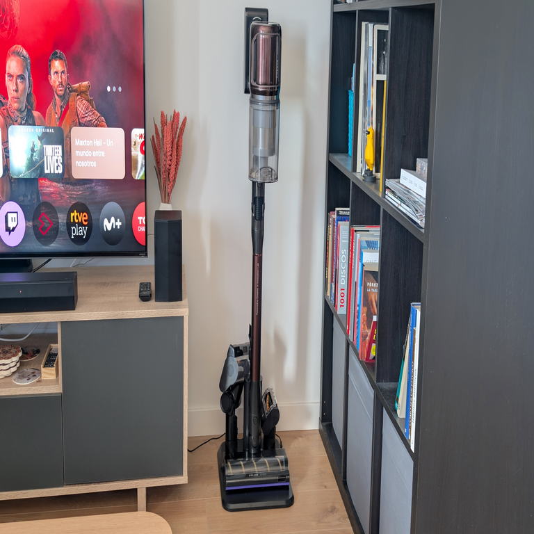 Tras probar la Dreame V30, no albergo dudas: despídete de los robots aspiradores tradicionales.
