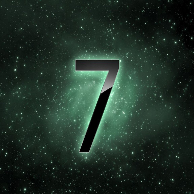 La magia del número 7 o una lección introductoria sobre la E-matemática en la Academia Universal