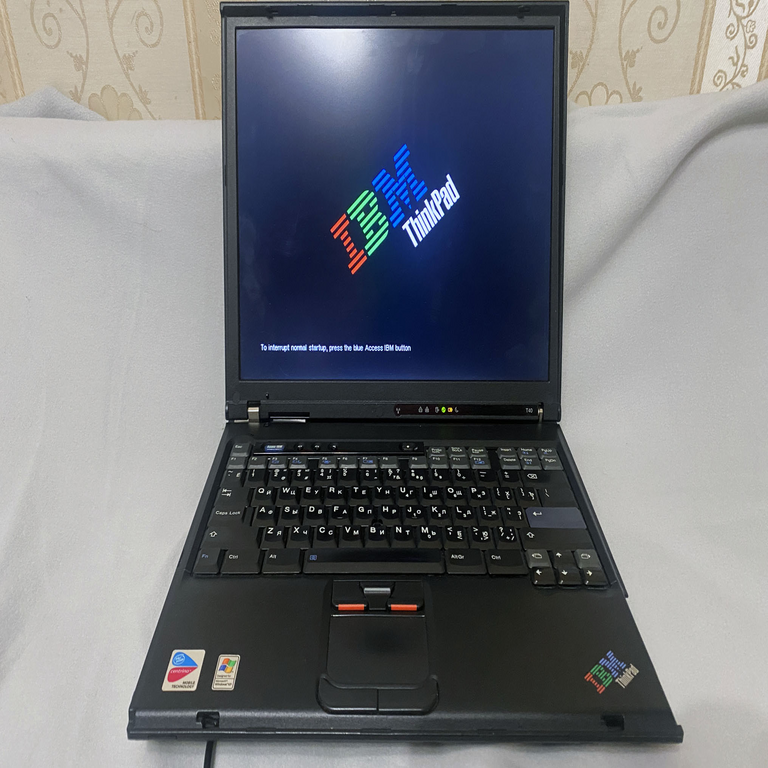 El regreso de la leyenda: un nuevo impulso para el IBM ThinkPad T40 retirado de servicio.