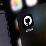 Falla de inyección de prompts en GitHub Copilot filtró datos sensibles de repositorios privados.