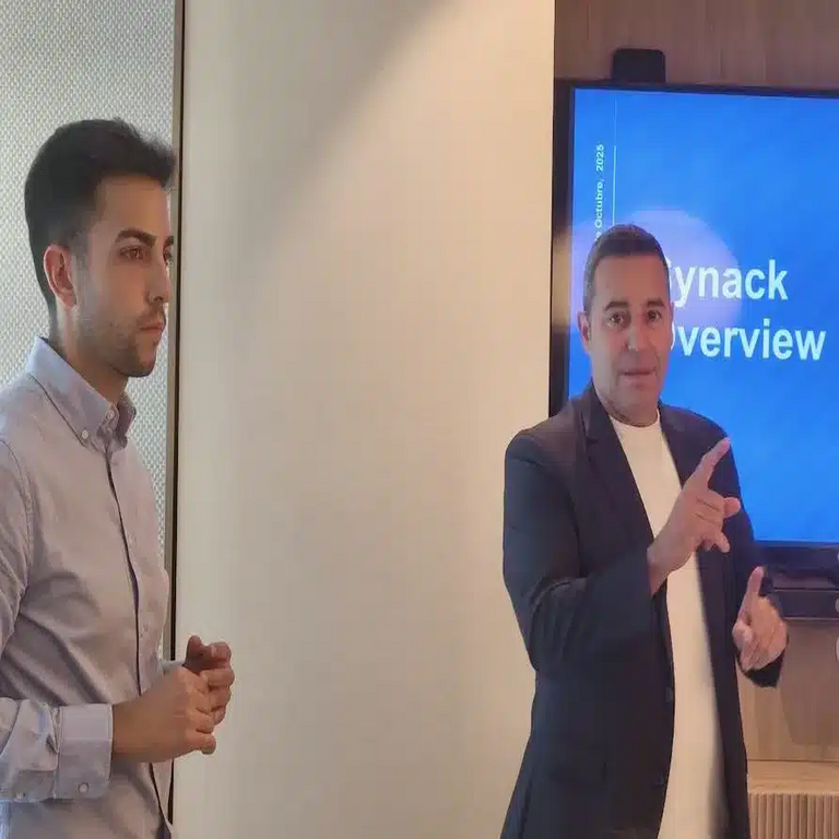 Synack presenta Sara, su inteligencia artificial agéntica diseñada para la defensa cibernética.