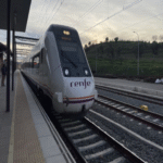 El uso del WiFi en los trenes españoles presenta graves deficiencias. La interrogante radica en las causas de esta marcada disparidad respecto al resto de Europa.