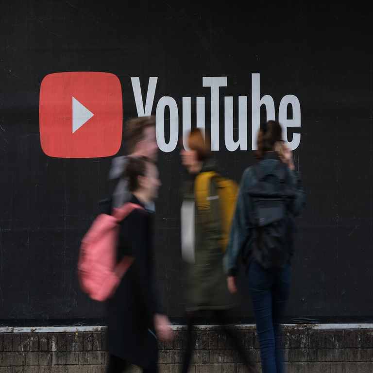 YouTube ofrecerá una segunda oportunidad a los creadores baneados tras la reversión de sus normas.