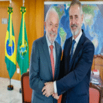 El presidente Lula y el director ejecutivo de Telefónica se reúnen para impulsar la digitalización y la sostenibilidad en Brasil.