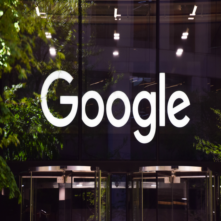 El motor de búsqueda de Google enfrenta un renovado escrutinio en el Reino Unido mientras el organismo regulador de la competencia ejerce sus nuevas facultades.