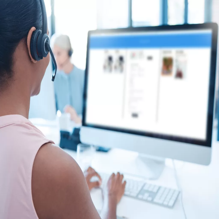 Inteligencia artificial en operación: Lottus Education y GNP transforman la experiencia del cliente mediante Genesys.