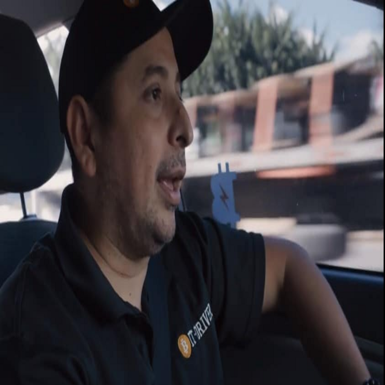 Napoleón Osorio: el conductor de Uber que estableció una compañía mediante el uso de Bitcoin