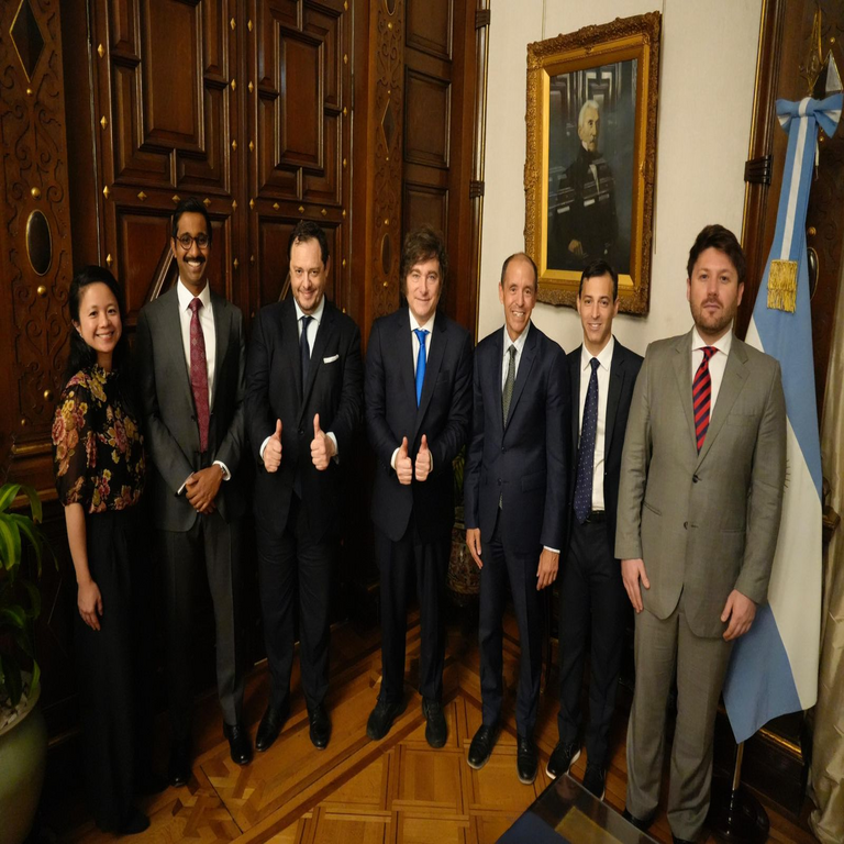 OpenAI y Sur Energy invertirán hasta 25.000 millones de dólares en el proyecto Stargate Argentina.